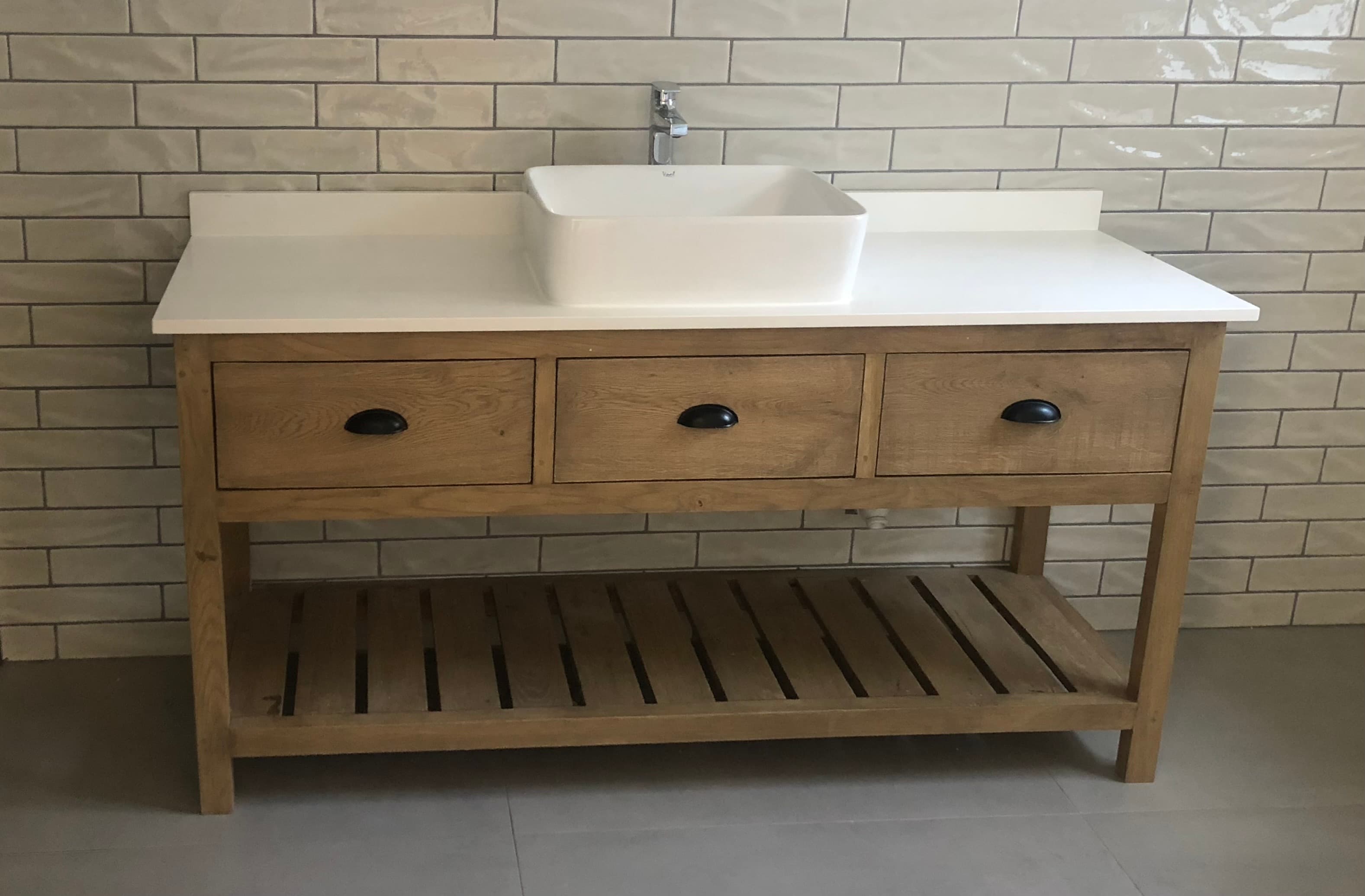 Vanity — Antique Wash